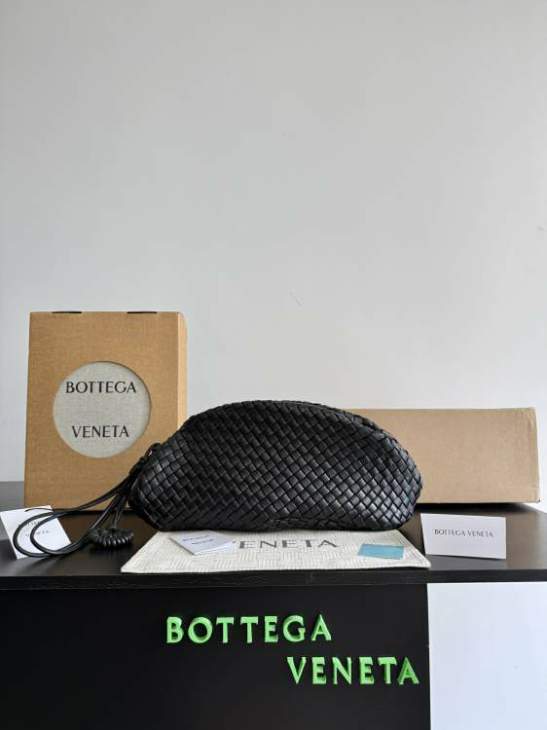 Picture of Bottega Veneta Handbags _SKUfw240692615fw